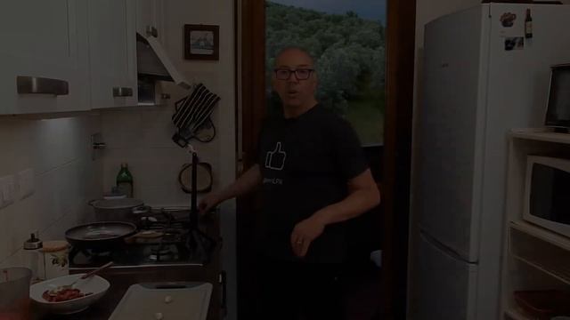 Spaghetti con i pomodori bruciati: buoni da non credere!!! смотреть онлайн