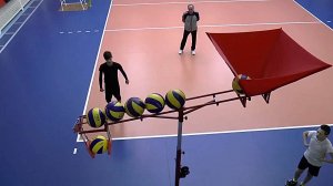 Волейбол. Обучение. Тренажеры. Нападающий удар и пас.  Полная версия.