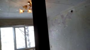 Усиленный дверной проем в гипсокартонной перегородке.