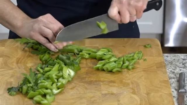 Everyday Manna with Lisa Smith: Ginger Meatball Skewers смотреть онлайн