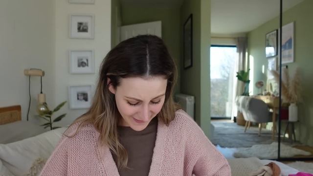 The Knitting Pickle Podcast - Ep 33 - Neapolitan Ice Cream Vibes and celebrating 20k! смотреть онлайн