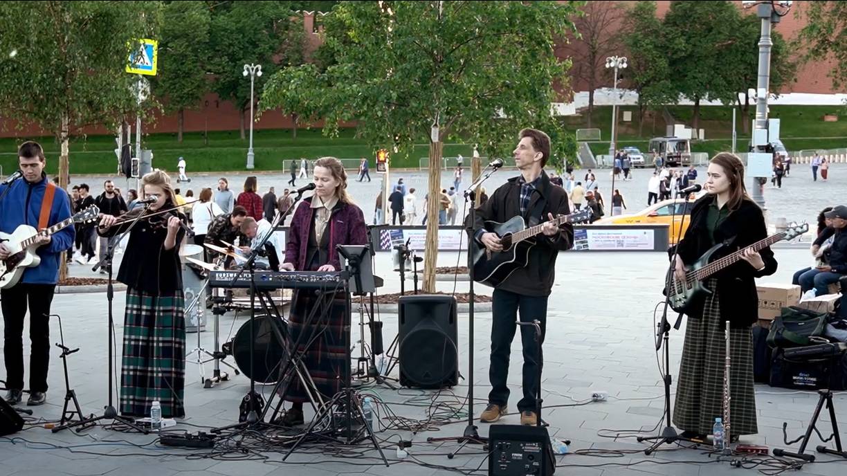 Ибо милость Твоя – Мария Коробова – авторский псалом на евангелизации в Зарядье - Псалом 62 смотреть онлайн