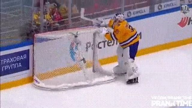 Вратарь года