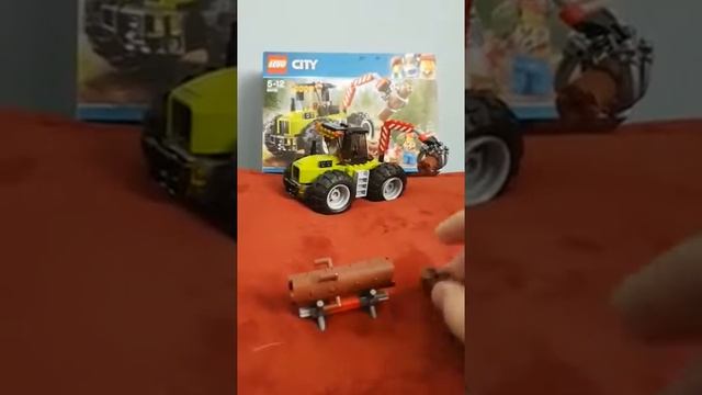 LEGO трактор который собирает бревна! смотреть онлайн