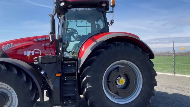 Case IH Optum 300 CVX