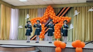 Вокальная группа с песней "Ты не бойся, мама"