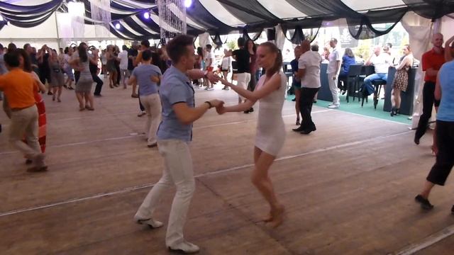 Salsa Chris & Mirka- Sand In the city Vienna смотреть онлайн