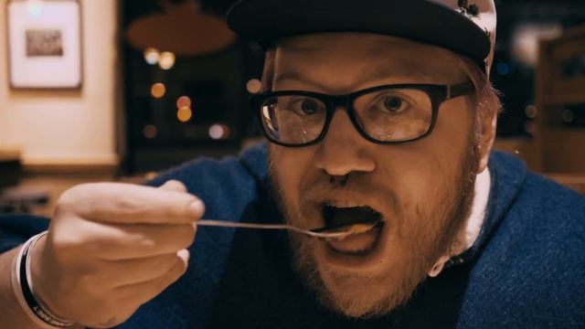 Brick In A Poncho Eating Soup For 14 Seconds смотреть онлайн