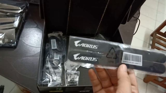 GIGABYTE X570 AORUS ULTRA MOTHERBOARD UNBOXING Part1 смотреть онлайн