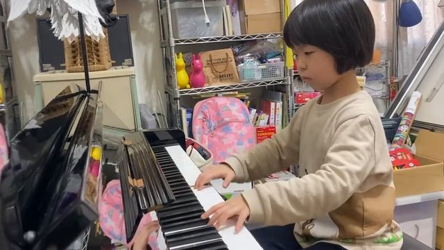 Suzuki Piano book 2 No.4 Minuet in G Major (J.S Bach) смотреть онлайн