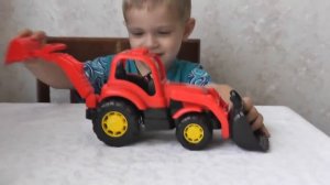 VLOG Синий трактор Много тракторов