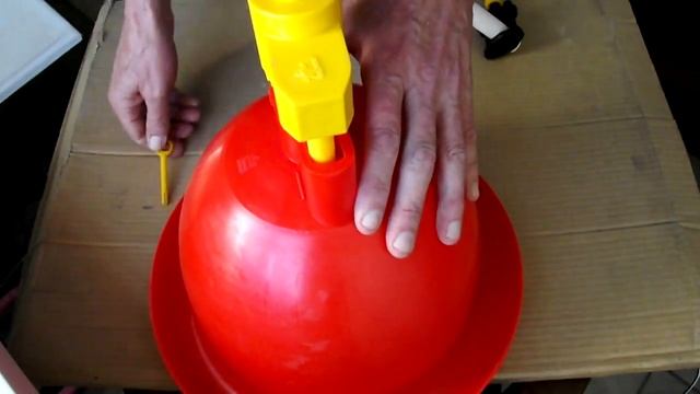 How to Set up Automatic Bell Drinker for Broiler Chickens смотреть онлайн