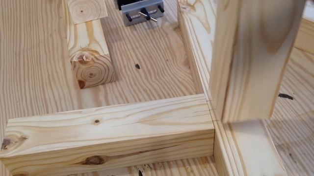Farmhouse Table Build смотреть онлайн