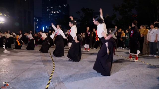 卓热查姆跳《吉祥玉树》，现场气氛欢愉！