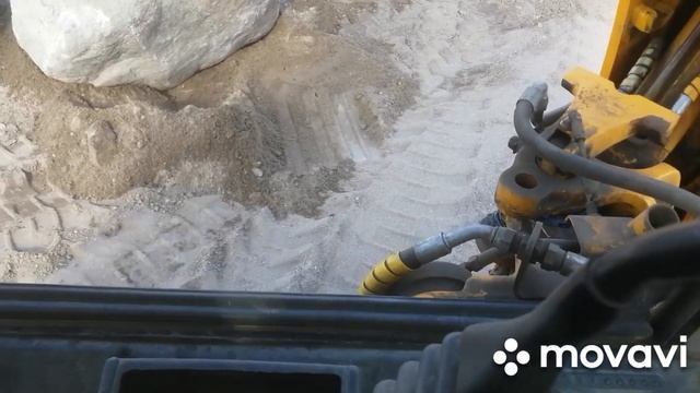 13 августа 2022 г. Jcb3cx. Заречка. Складываем камни. 5 ч по 2,8 смотреть онлайн