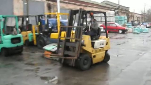 Вилочный бензиновый погрузчик TCM FG15N16 с автоматической коробкой передач смотреть онлайн