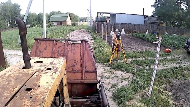 Ровняем дорогу на ДТ-75МЛ с ПФП, чиним гидравлику :))) смотреть онлайн
