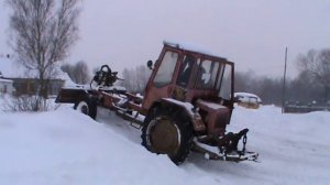 Т16 чистит снег