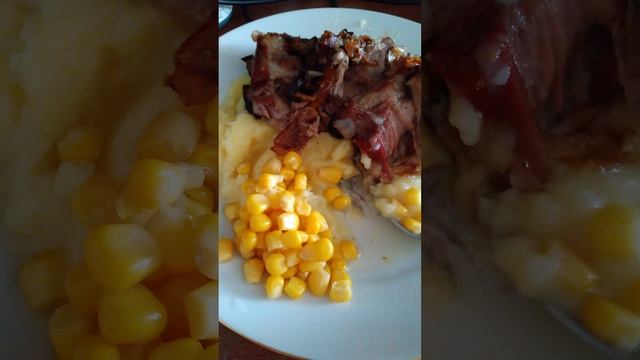 КУЛИЧИ ДА ЯЙЦА НА УЛИЦЕ +23 А ДОМА +50🤔 смотреть онлайн