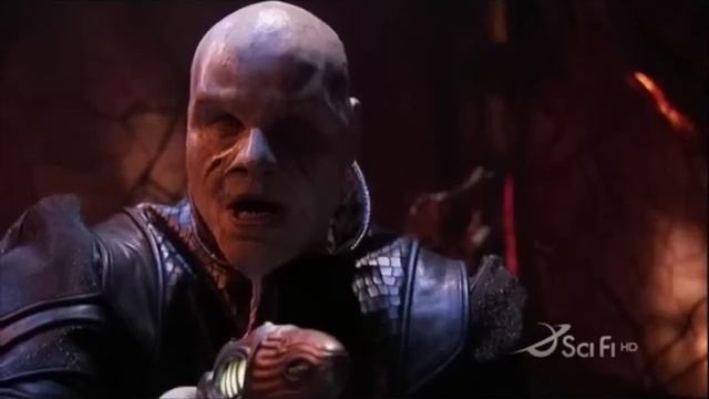 Stargate Atlantis The Queen смотреть онлайн