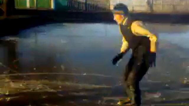 Пацан хочет перепрыгнуть фигню! смотреть онлайн