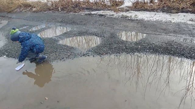 бумажный кораблик на весенних ручейках))) ветер перемен смотреть онлайн