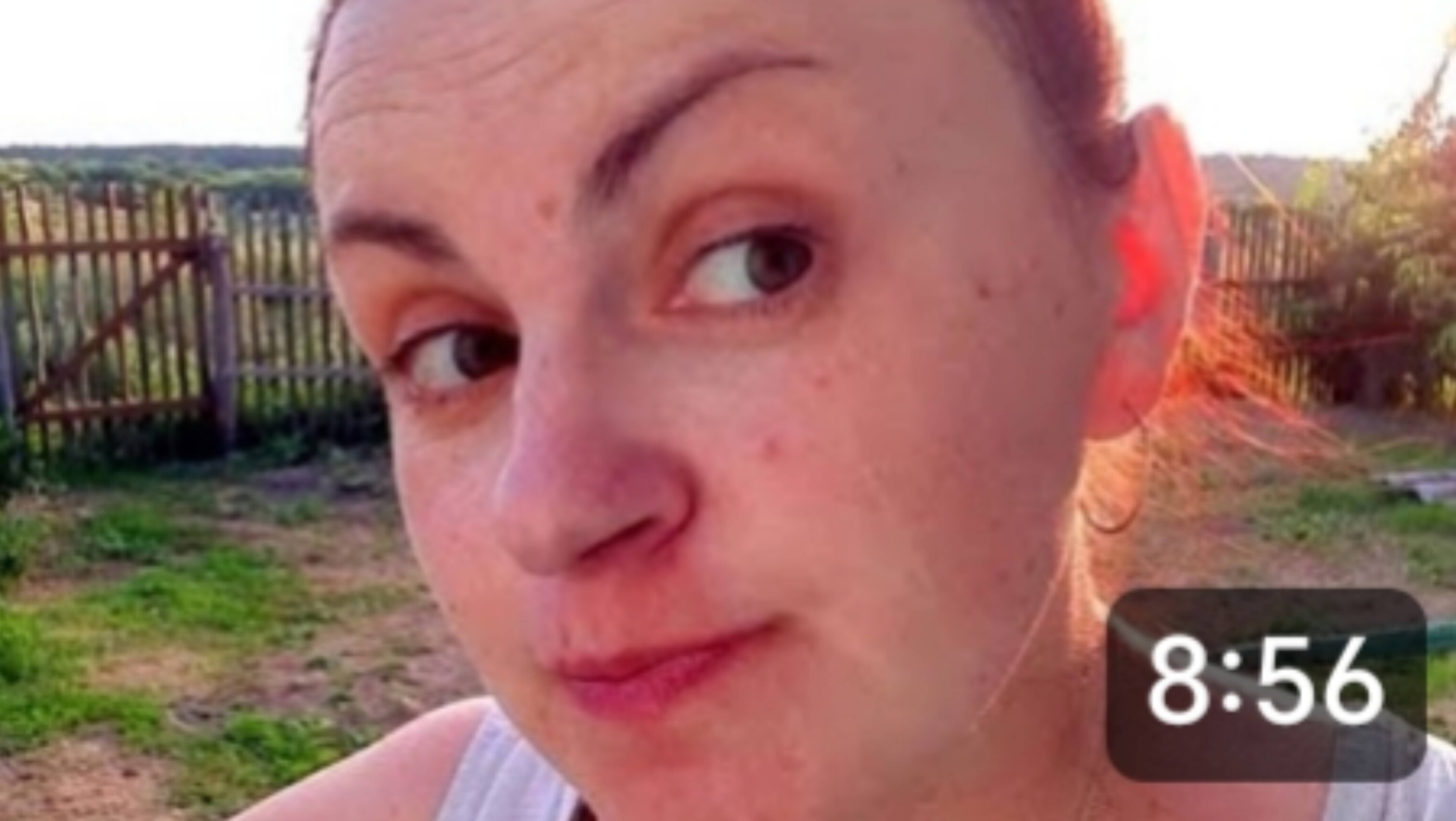 Влог. Деревня. Жара не спадает. Мне досталась лёгкая работа. Наделала компот. смотреть онлайн