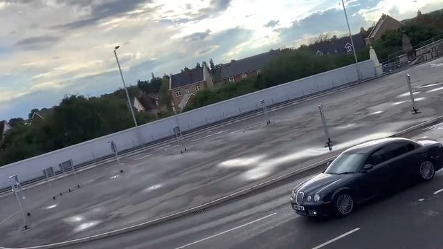Mercedes Vito Amg And Jaguar S Type смотреть онлайн