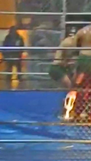 Hannibal Bashes Jinder Mahal with Light Tubes #shorts смотреть онлайн