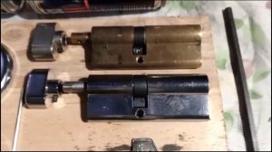 Замена цилиндра-личины врезного замка Cisa