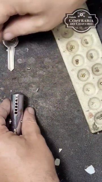 ➡️ Cilindro Imab Pinos c/ Desgaste - 🛠️🔑🚀 #locksmith #confrariadochaveiro #vireachave #naoficina 💵💵 смотреть онлайн