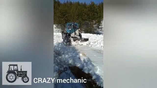 Трактор Т-150К чистит снег (продолжение)/T-150K Tractor Cleans Snow (continued)