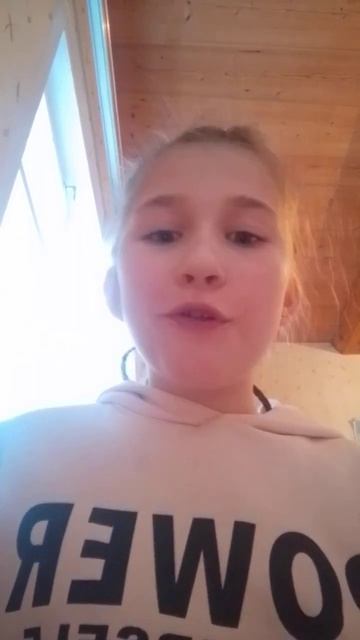 ем Сникерс за 20 секунд