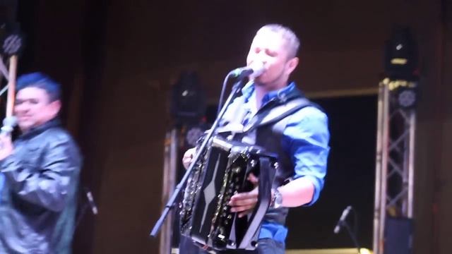 Siggno Jesse turner opens gifts on his b-day my lil bro ram got him his bottles смотреть онлайн