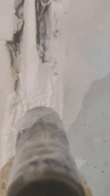 Пенополиуретан. Напыление на стену. Утепление. смотреть онлайн