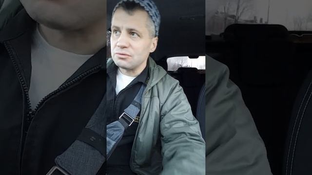 "Кому то бабки нужны,а кому то невонючая атмосфера вокруг." смотреть онлайн