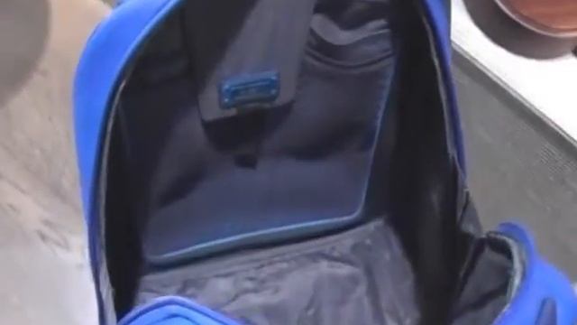 Mochila de piel en azul, marrón o negra, marca Piquadro - Solohombre смотреть онлайн