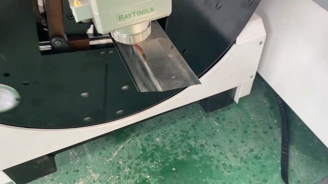 Оптоволоконный станок IRBIS 1530 с труборезом смотреть онлайн