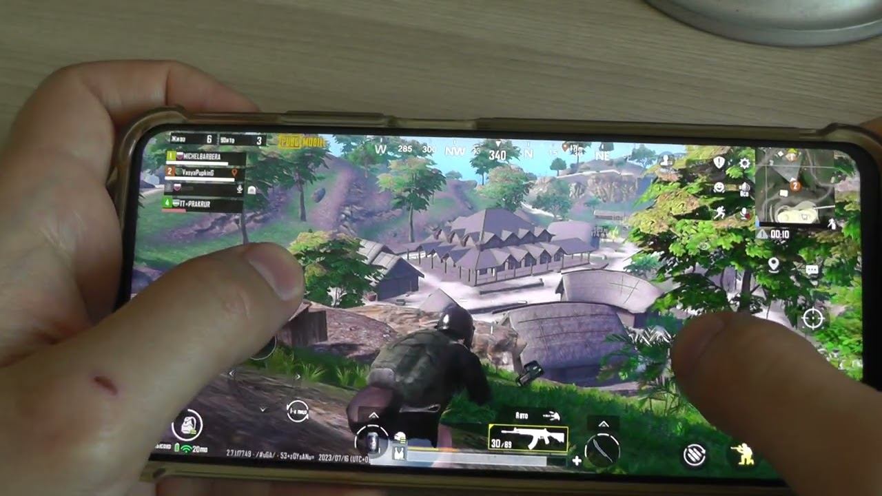 Играю в PUBG Mobile на Xiaomi Mi 10T смотреть онлайн