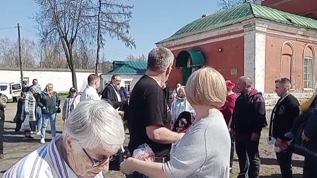 С наступающей Светлой Пасхой! Освящение куличей.Переславль-Задесский (19 апреля 2025 года) смотреть онлайн