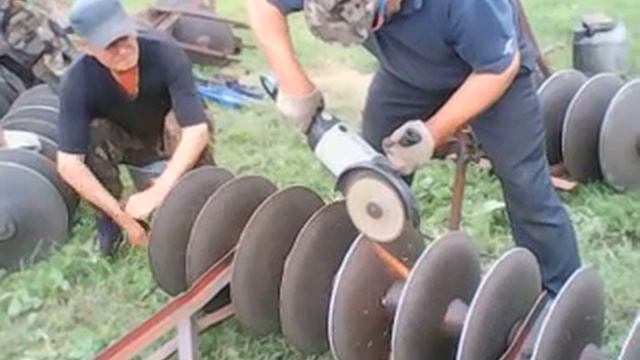 Заточка лущильника в п.Филипповский Каменского района смотреть онлайн