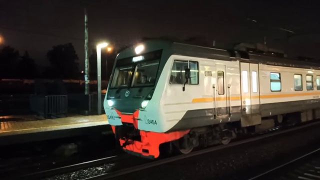 3 типа поездов на #мцд Одинцово-Лобня #москва : ЭП2д Эд4м и ЭГ2Тв "Иволга" смотреть онлайн