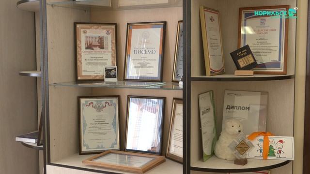 Интервью - Гульнара Эльмурзаева смотреть онлайн