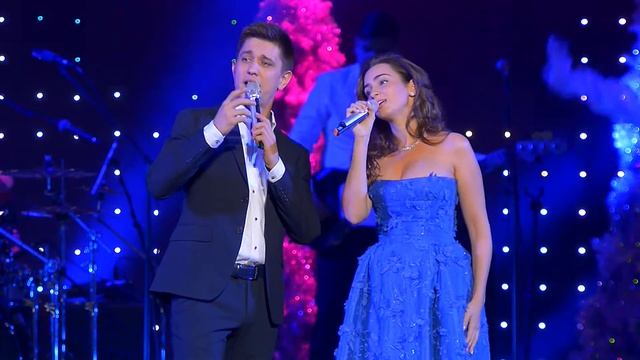 Григорий Чернецов feat Эстер - Happy new year смотреть онлайн