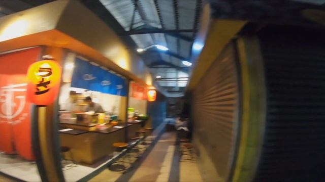 Street Photography in Indonesian Traditional Market using Leica SL & 28mm смотреть онлайн