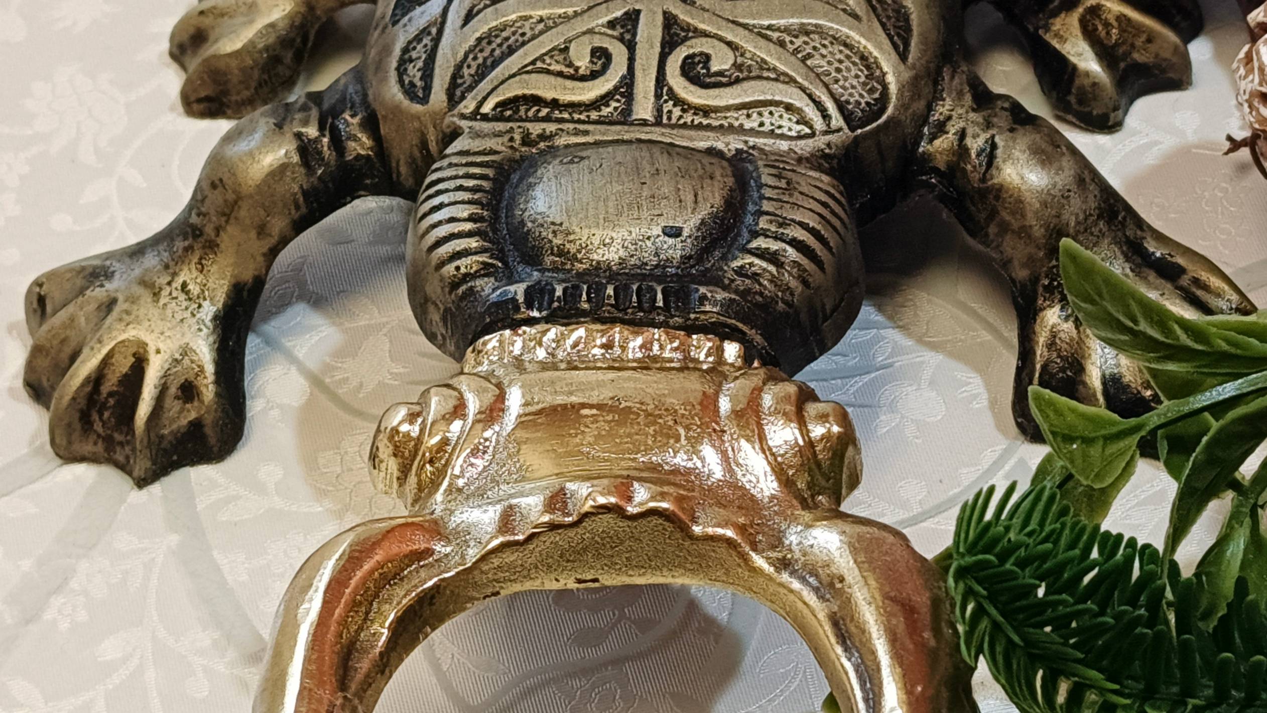 Съемник для обуви Жук-Скарабей(античный золотой)