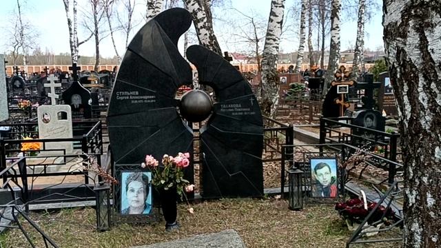Волковское кладбище. Семейное захоронение Пучковых. Нашла могилу сестры Олега Табакова смотреть онлайн