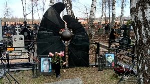 Волковское кладбище. Семейное захоронение Пучковых. Нашла могилу сестры Олега Табакова