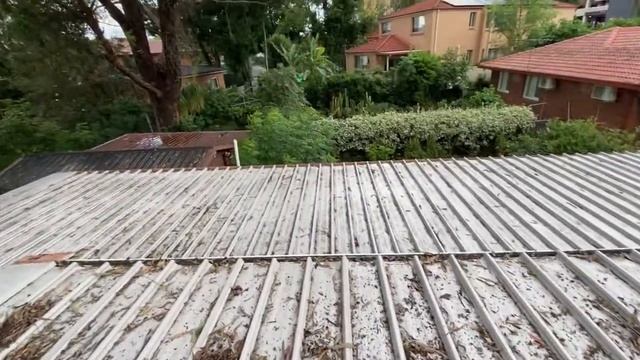 Clear leaves and gutters | Stop leaks | More storm, down pour and heavy rain ☔️🌧⛈💧💧💧💧 смотреть онлайн