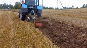 Вспашка МТЗ-82 плуг ПЛН-3-35.